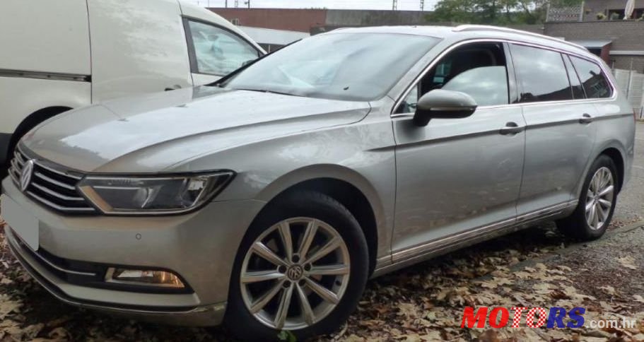 2016' Volkswagen Passat Variant photo #1