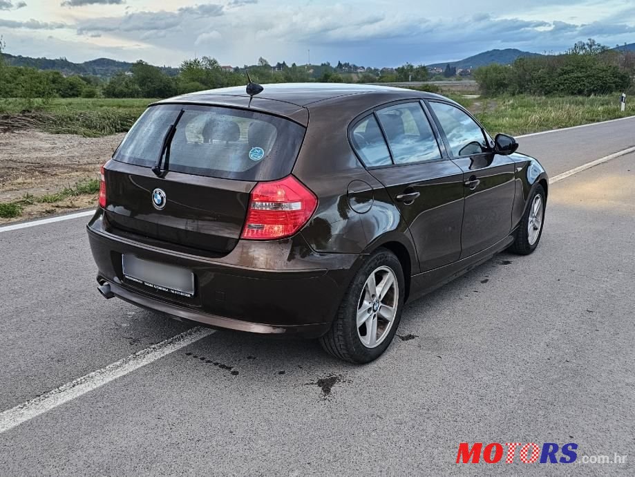 2010' BMW Serija 1 118D Sport photo #5
