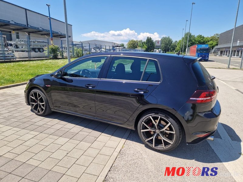 2015' Volkswagen Golf VII 2.0 Gti photo #4