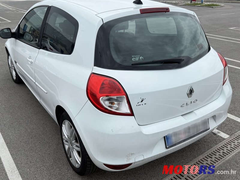 2010' Renault Clio 1,5 Dci photo #3