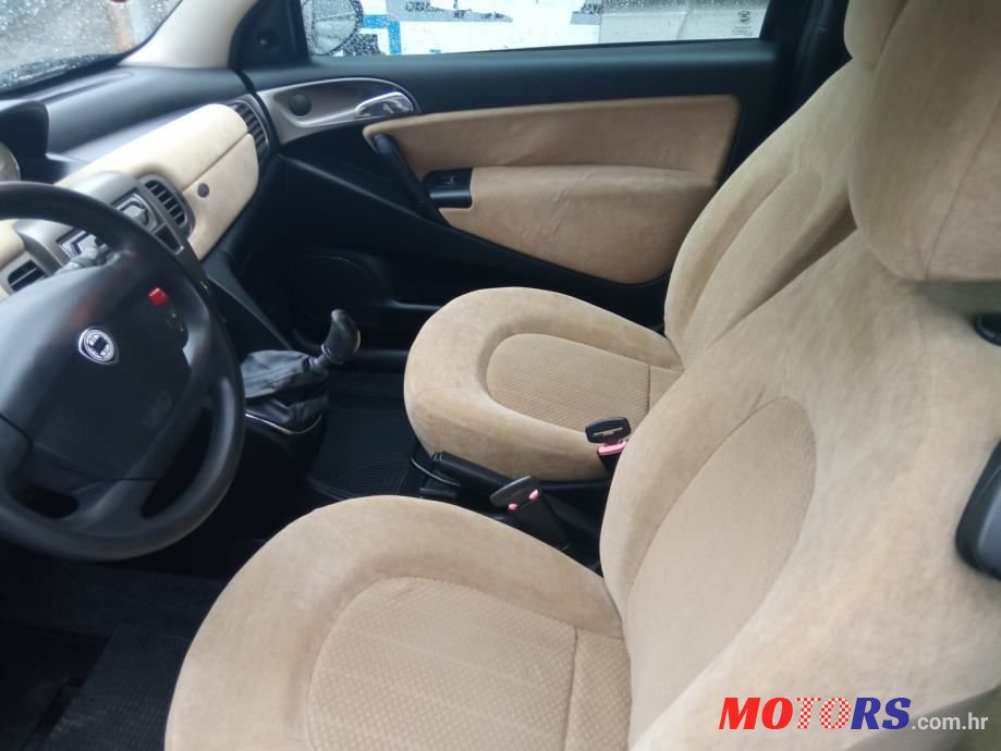 2005' Lancia Y 1,2 photo #6