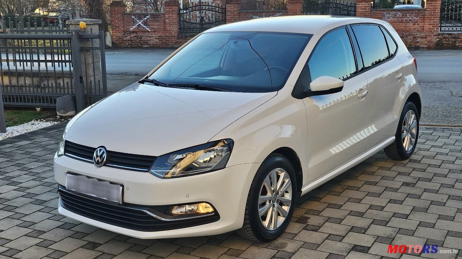 2016' Volkswagen Polo 1.4 Tdi photo #1