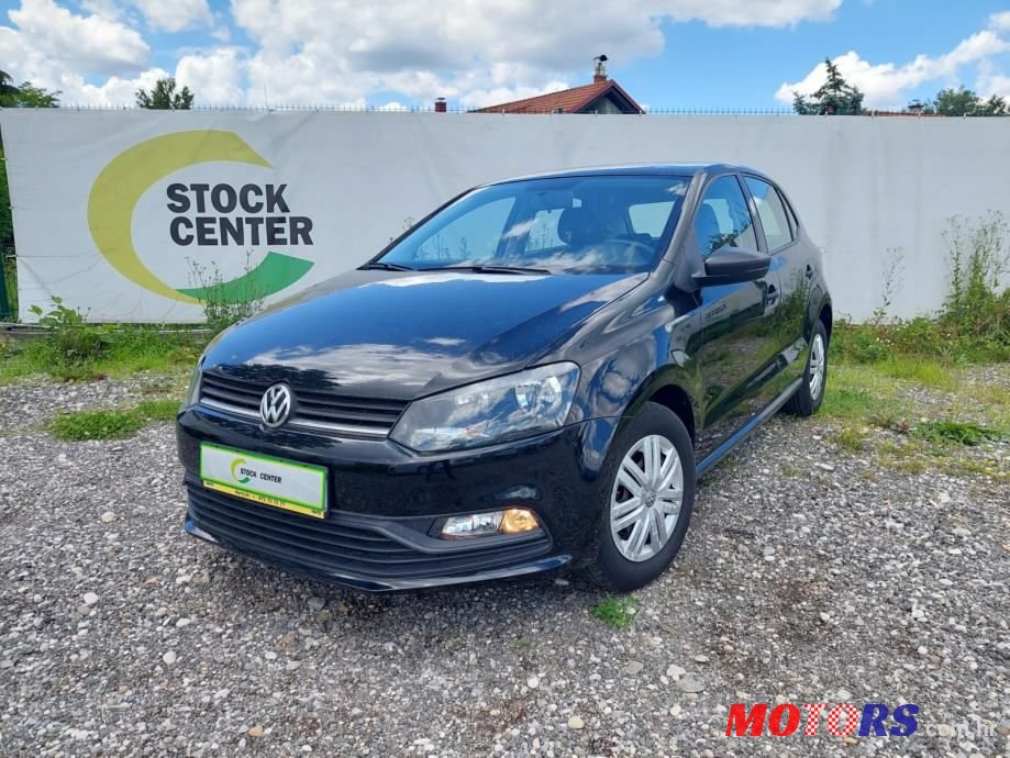 2016' Volkswagen Polo photo #1