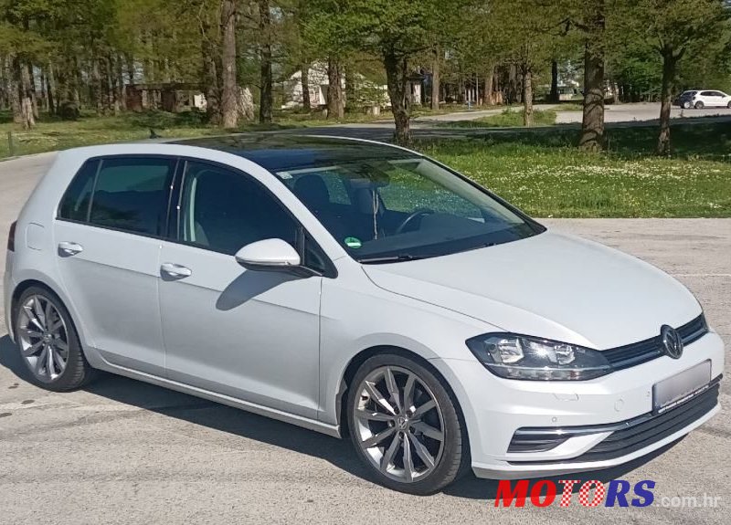 2017' Volkswagen Golf VII 1,6 Tdi Bmt photo #1