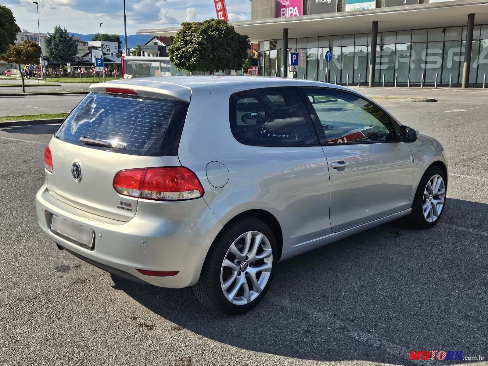 2010' Volkswagen Golf VI 1,6 Tdi photo #3