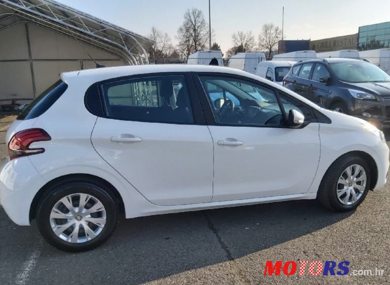 2017' Peugeot 208 1,6 Bluehdi photo #5