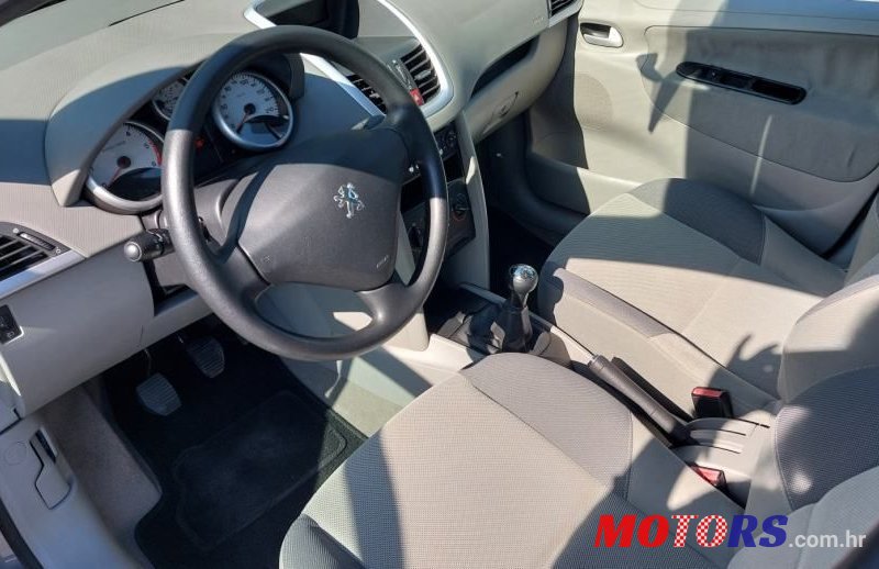 2006' Peugeot 207 1,4 Hdi photo #4