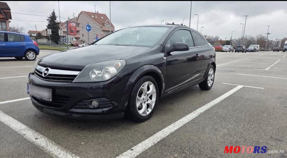 2006' Opel Astra Coupe photo #3
