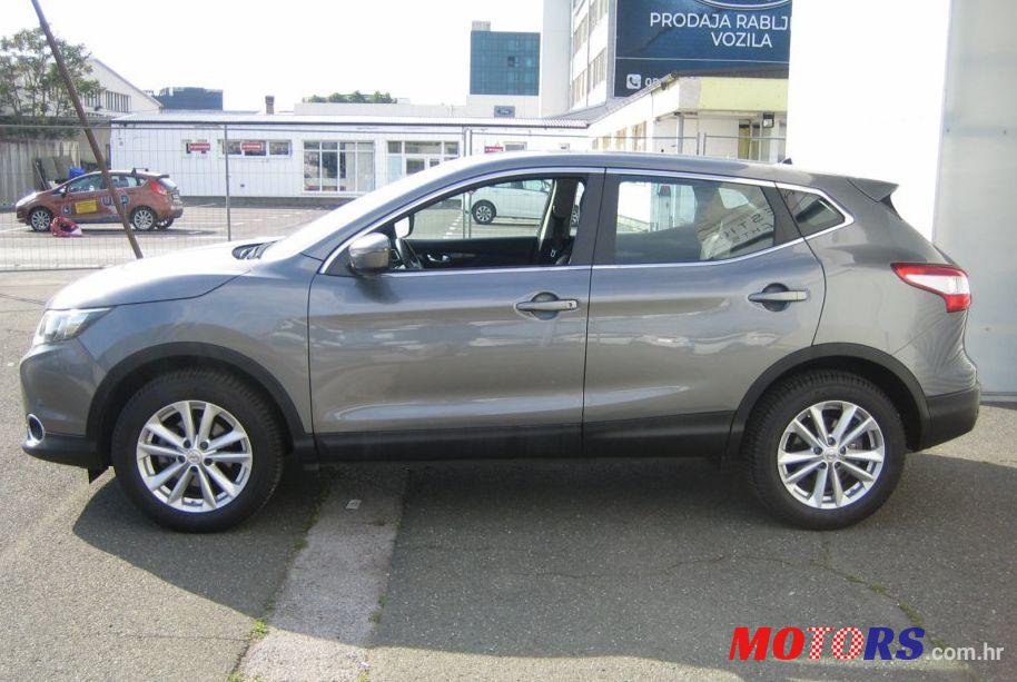2015' Nissan Qashqai 1,5 Dci photo #1