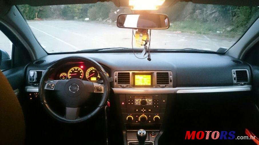 2008' Opel Vectra 1,8 16V photo #1