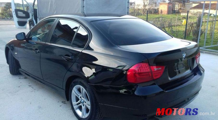 2010' BMW Serija 3 318D photo #2