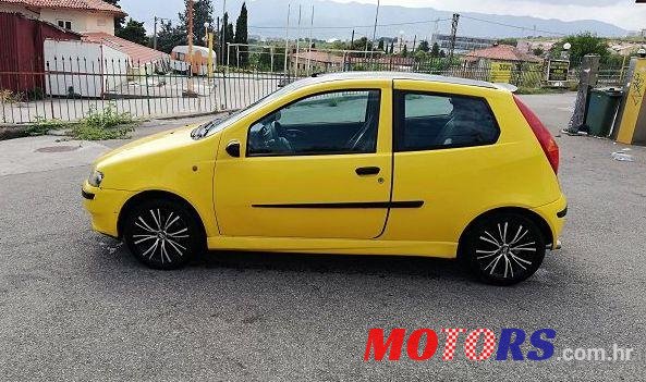 2001' Fiat Punto 1,2 16V photo #1