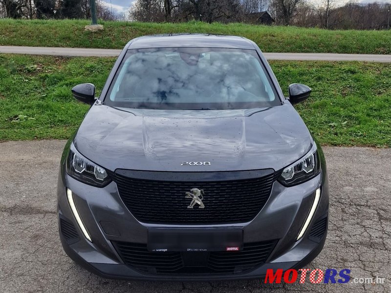 2022' Peugeot 2008 1,5 photo #1