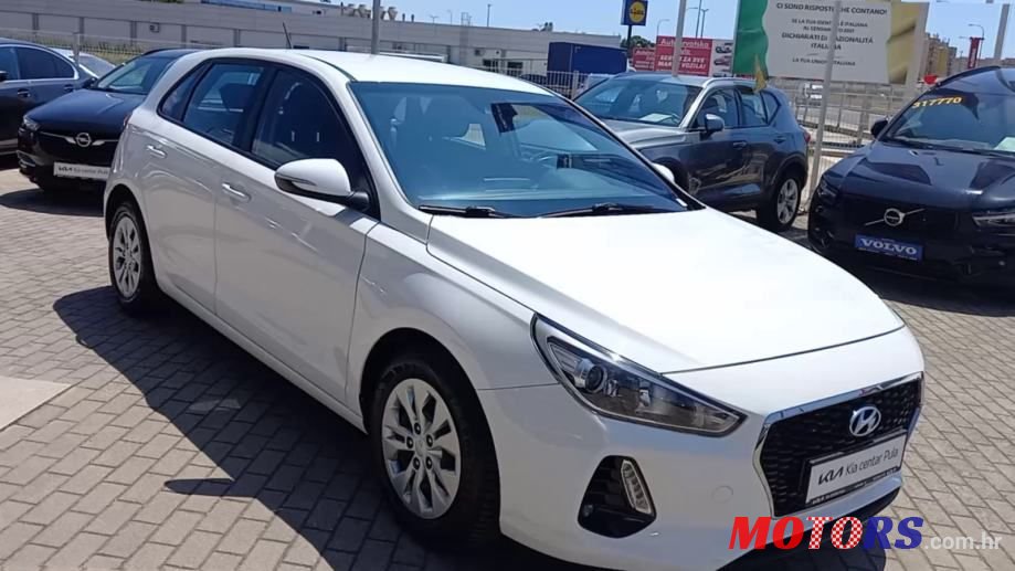 2018' Hyundai i30 photo #2