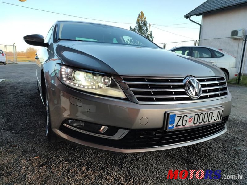 2015' Volkswagen Passat photo #3