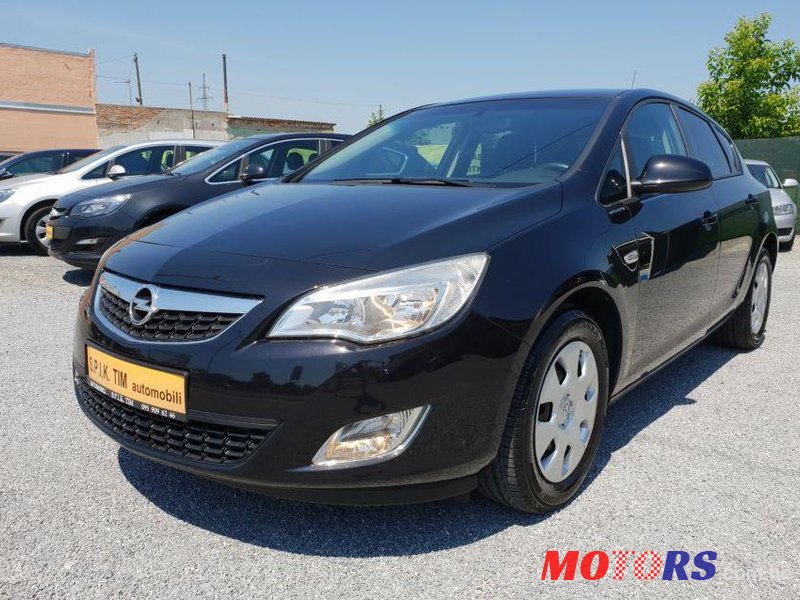 2011' Opel Astra 1,7 Cdti photo #1