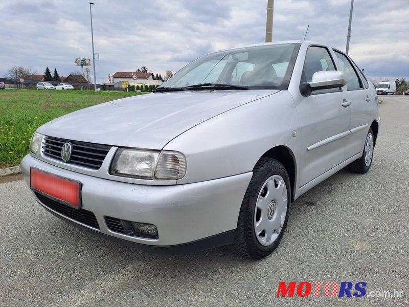 2001' Volkswagen Polo Classic 1,9 Sdi photo #2