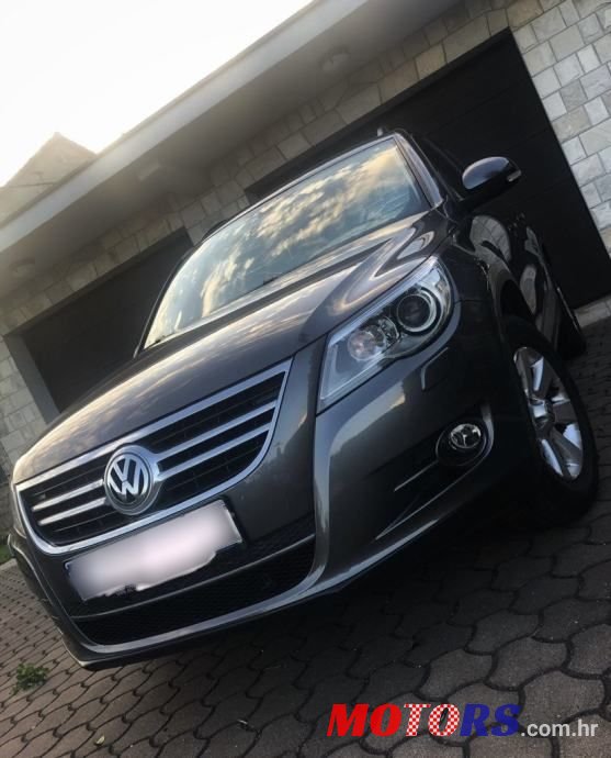 2011' Volkswagen Tiguan 2,0 Tdi photo #1