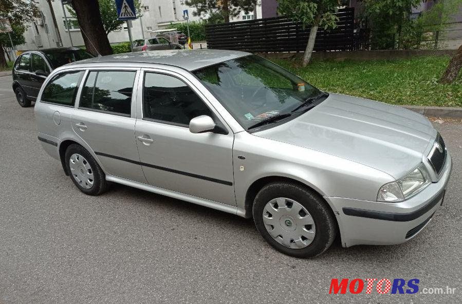 2001' Skoda Octavia Combi 1,9 Tdi photo #1