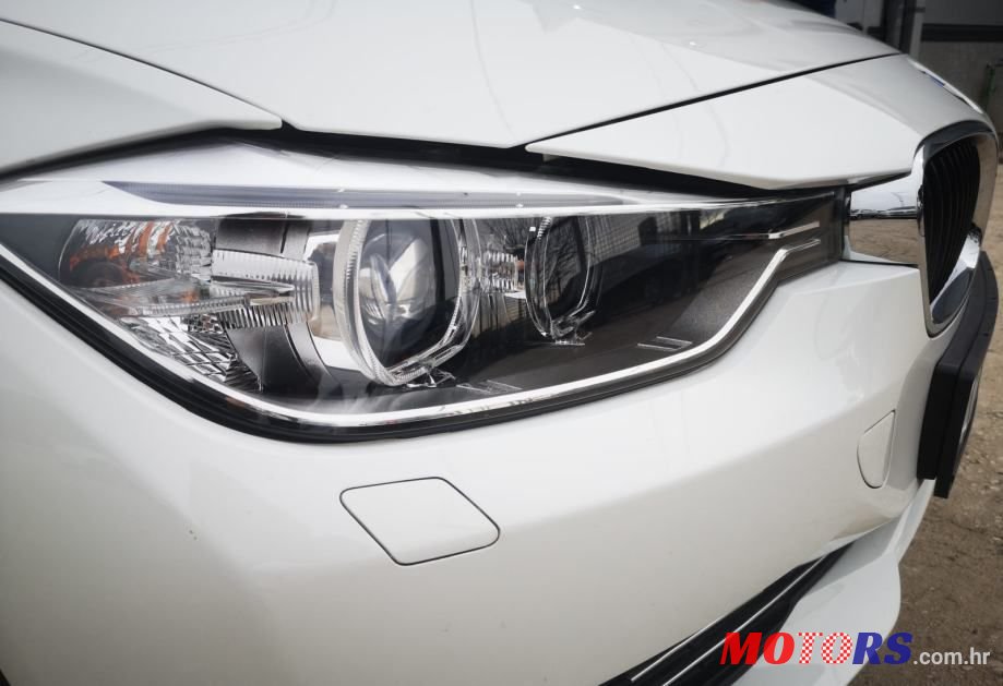 2014' BMW Serija 3 318D photo #5