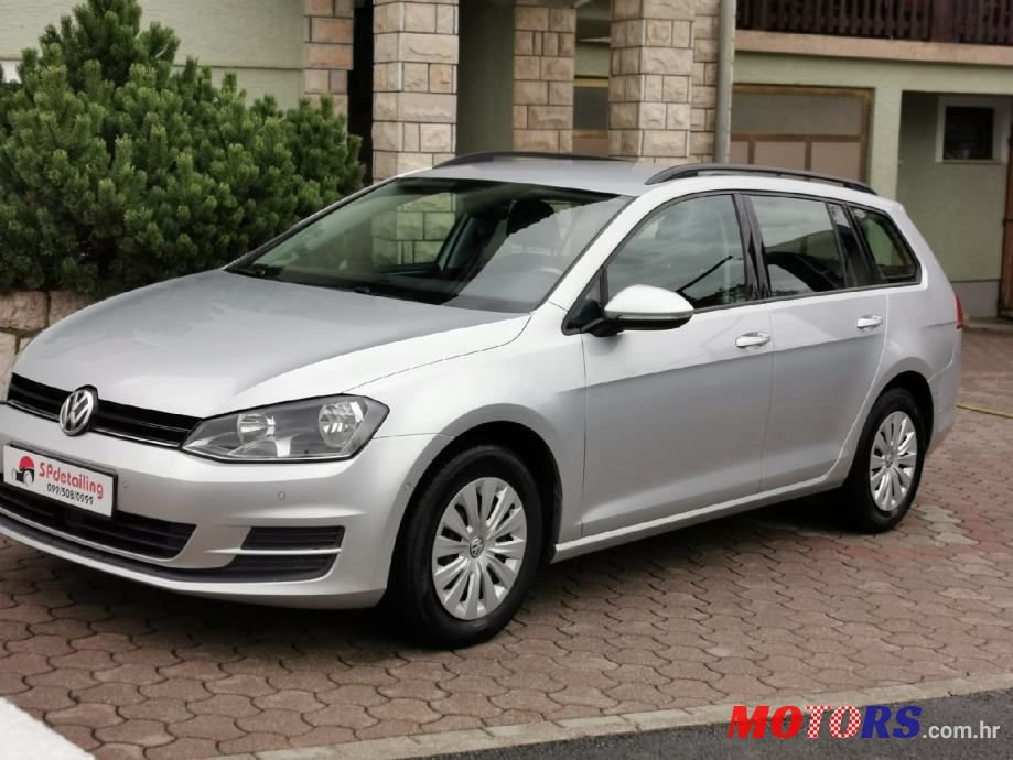 2016' Volkswagen Golf 7 1,6 Tdi Bmt photo #1