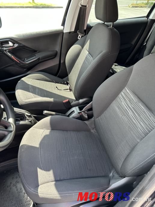 2018' Peugeot 208 photo #5