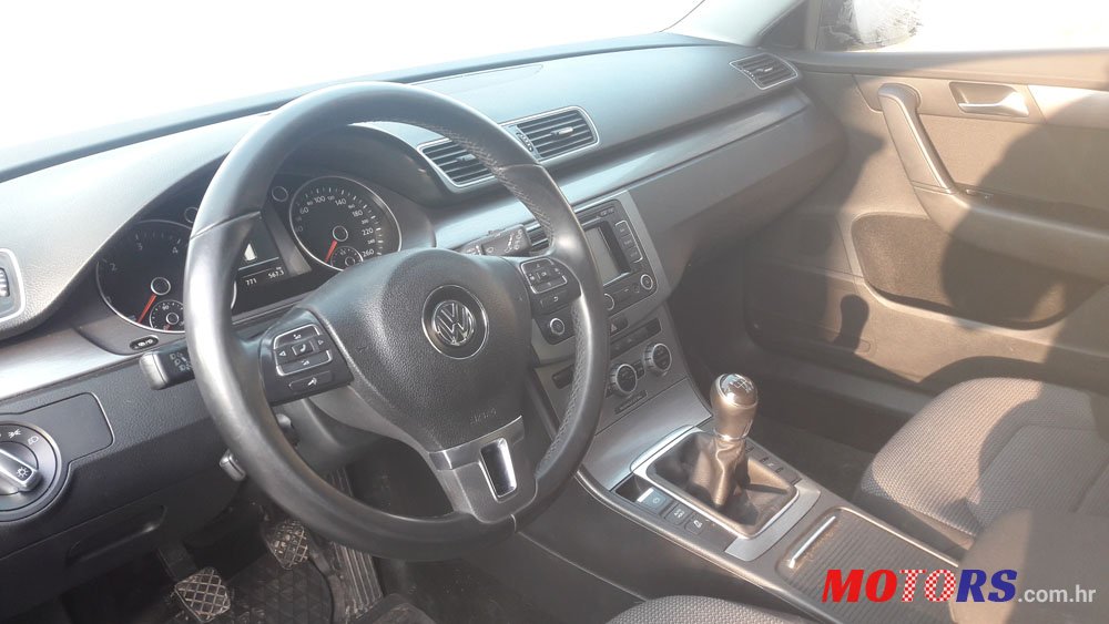 2014' Volkswagen Passat B7 1.6 TDI COMFORTLINE, BMT photo #5