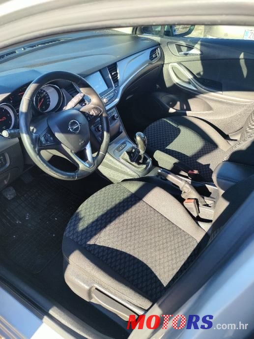 2018' Opel Astra Karavan photo #6