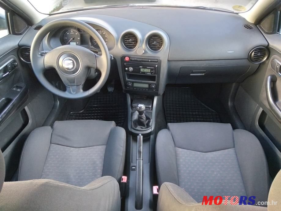 2004' SEAT Ibiza 1,9 Tdi photo #5
