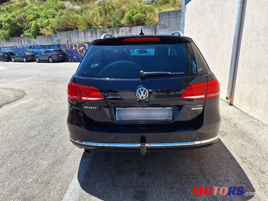 2012' Volkswagen Passat Variant photo #3