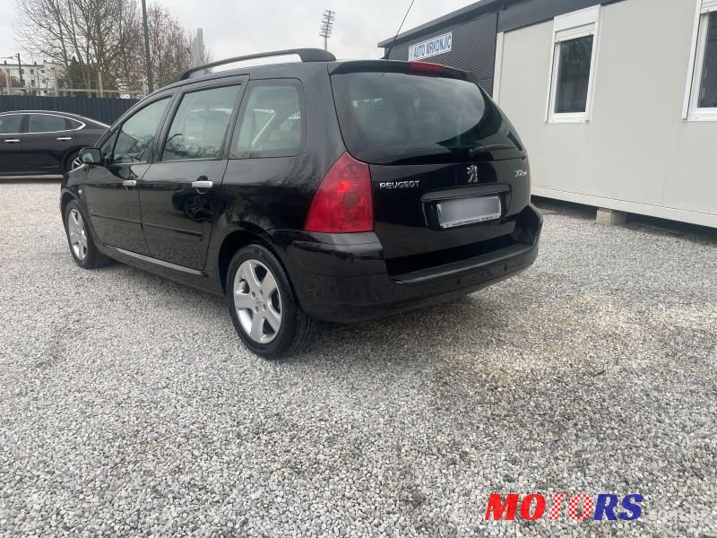 2004' Peugeot 307 Sw photo #4