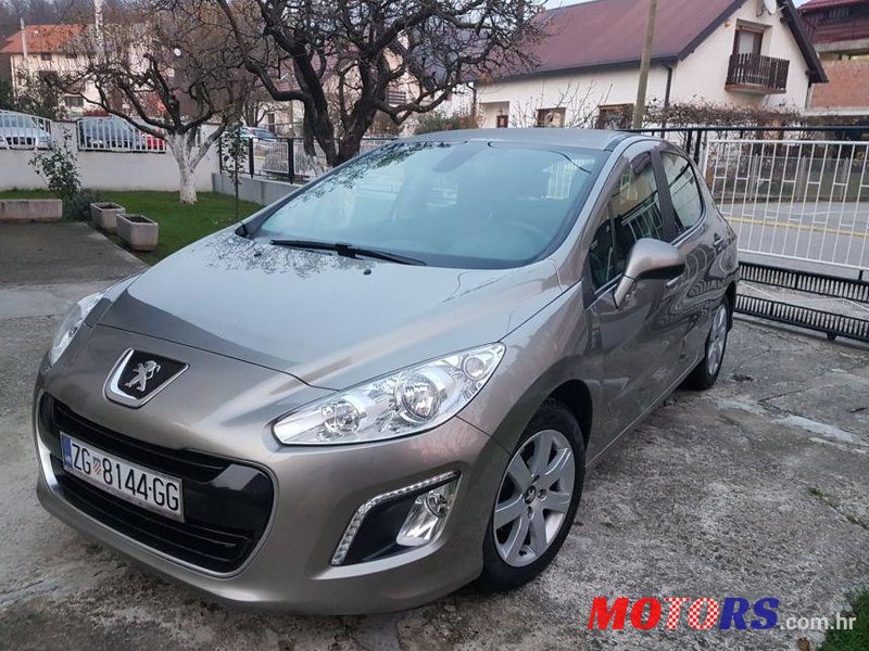 2013' Peugeot 308 1,6 E-Hdi photo #1