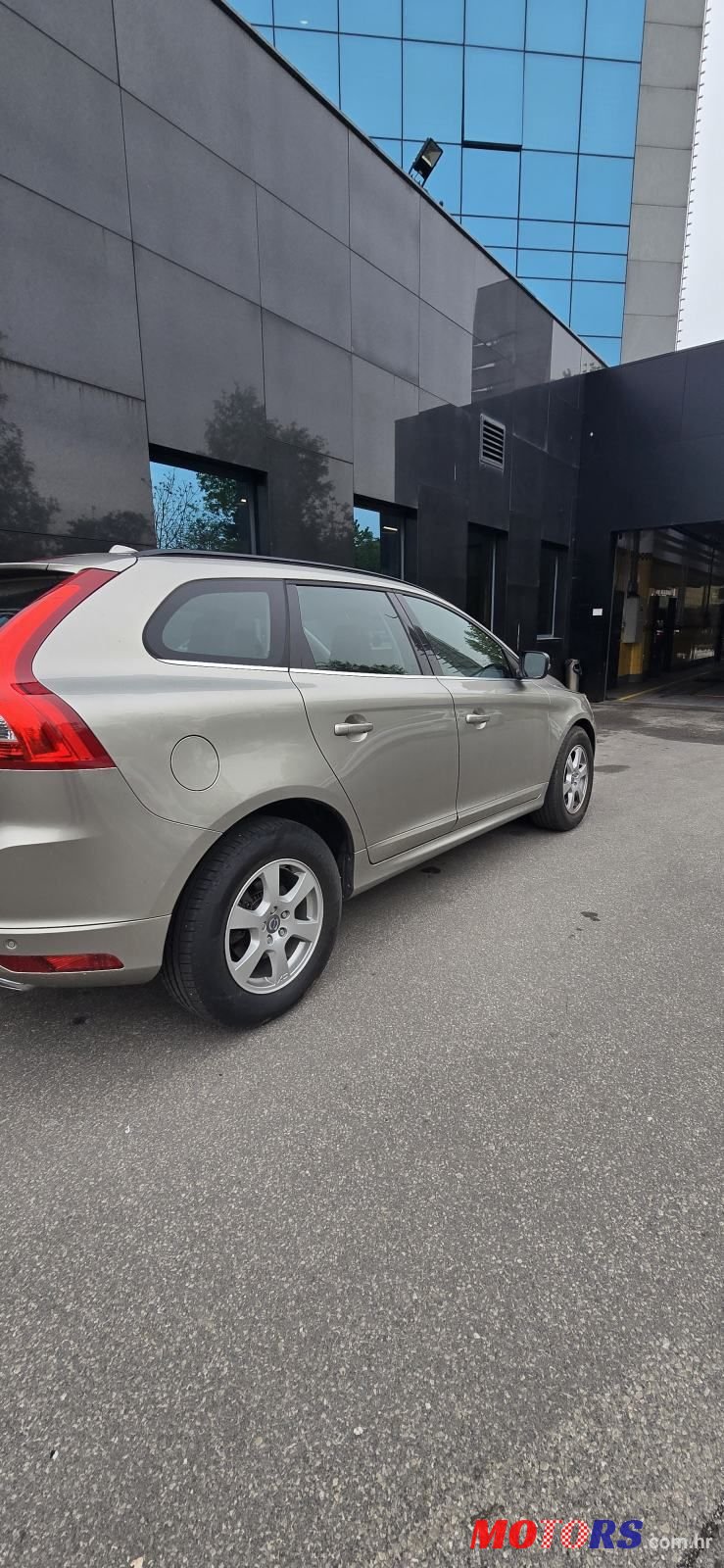 2014' Volvo XC60 Awd D4 photo #2