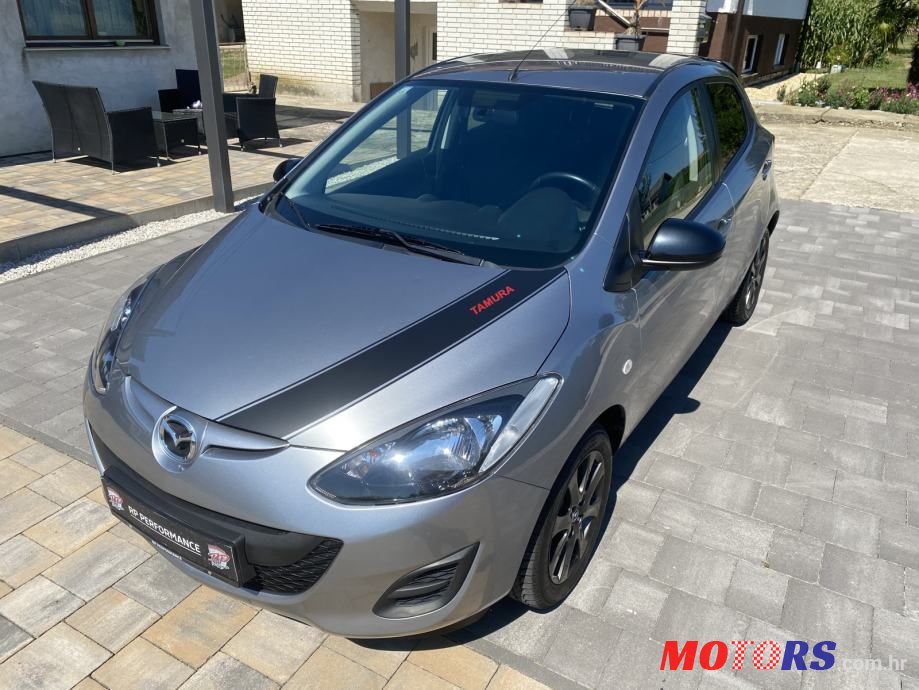 2014' Mazda 2 photo #1