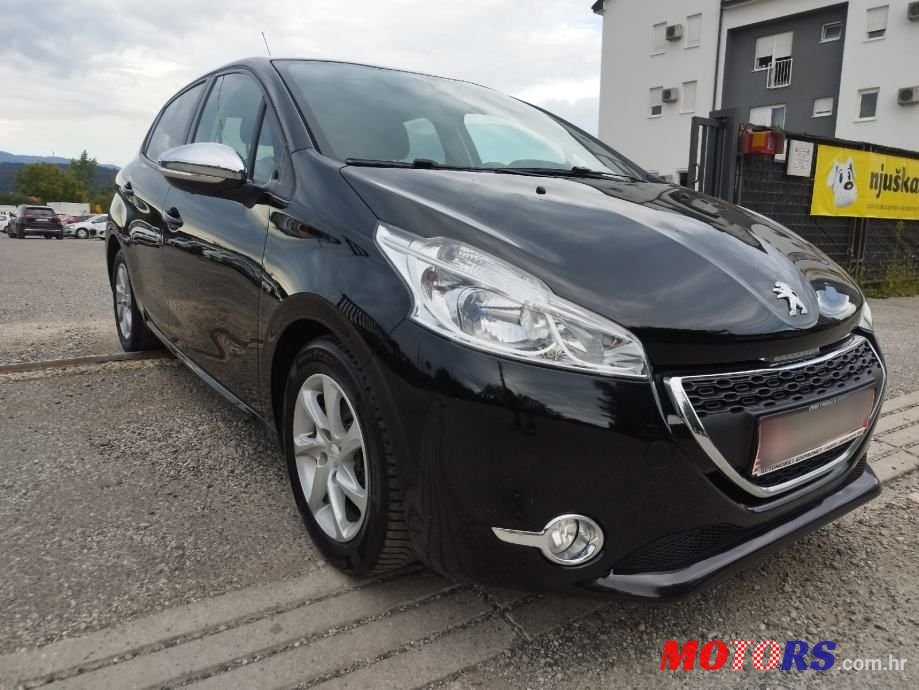2015' Peugeot 208 photo #1