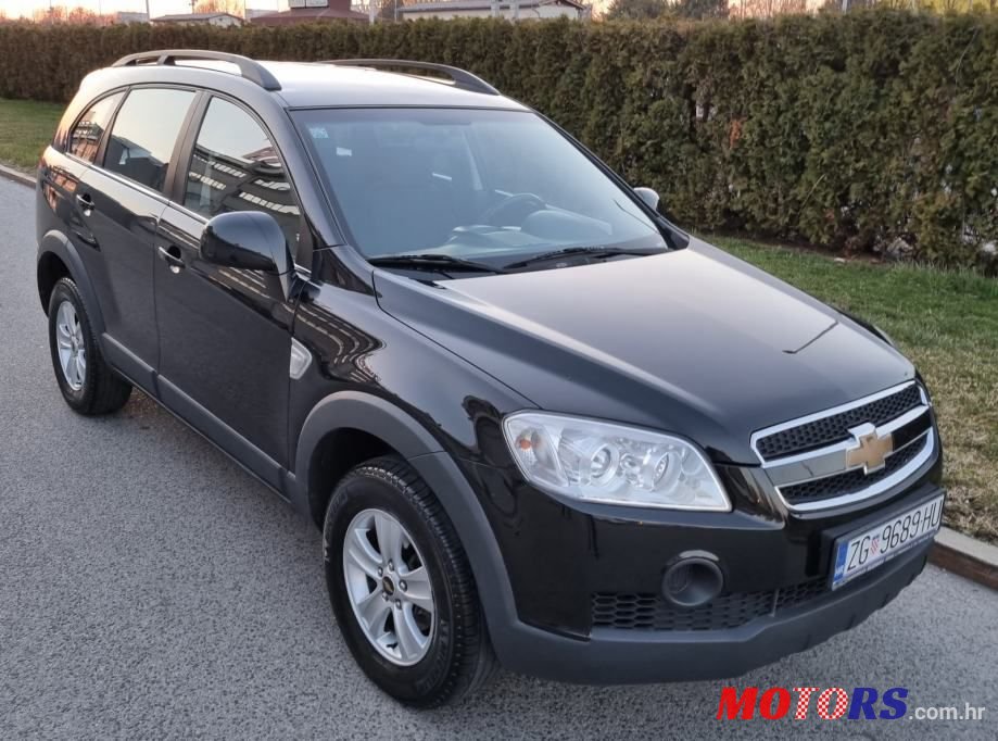 2010' Chevrolet Captiva 2,0 D photo #1