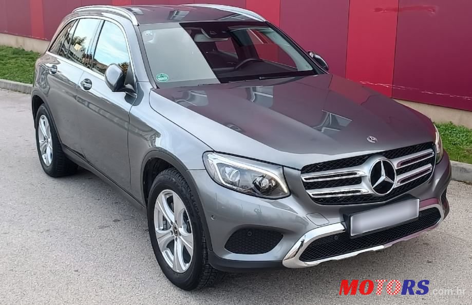 2018' Mercedes-Benz CLC 2.0 photo #2