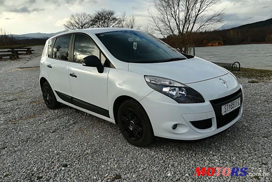 2010' Renault Scenic 1,5 Dci photo #1