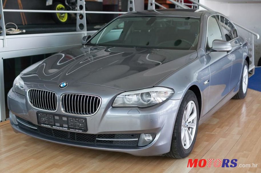 2011' BMW Serija 5 520D photo #1