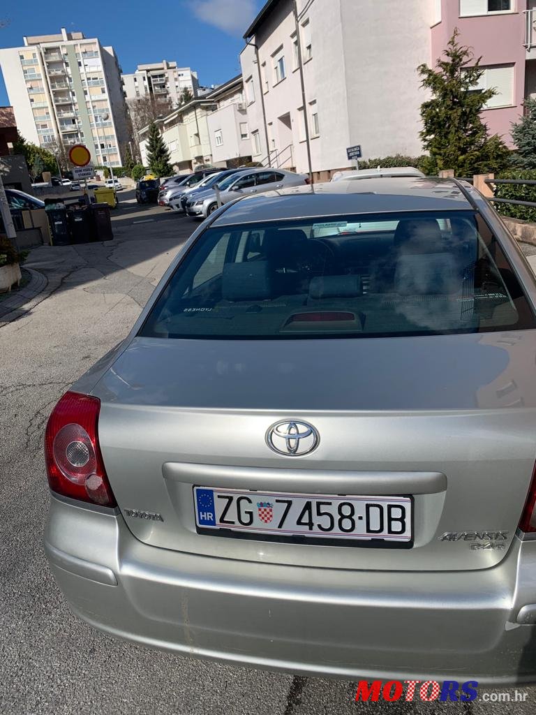 2006' Toyota Avensis photo #2