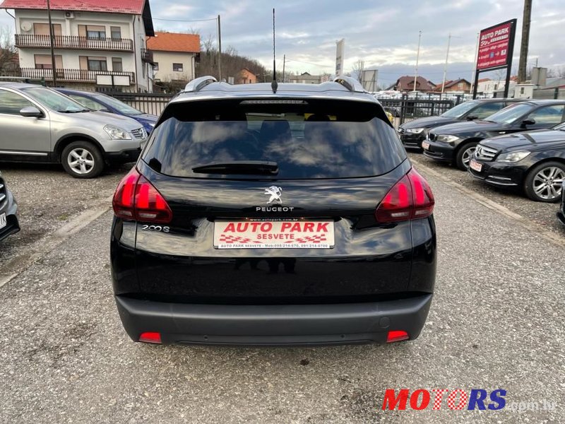 2017' Peugeot 2008 1,2 photo #3