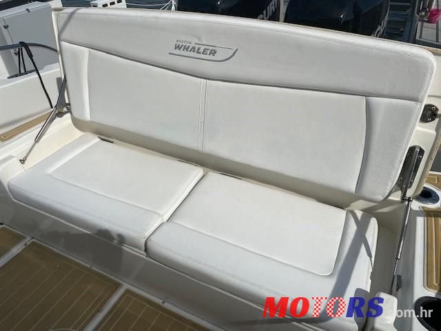 2014' Boston Whaler 270 Dauntless photo #3