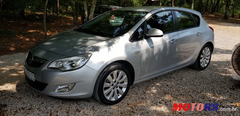 2010' Opel Astra 1,4 photo #2