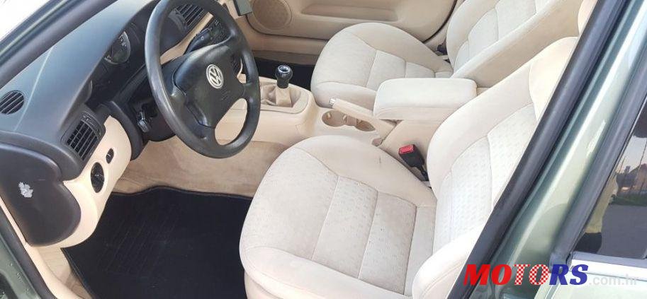 2004' Volkswagen Passat 1,9 Tdi photo #1