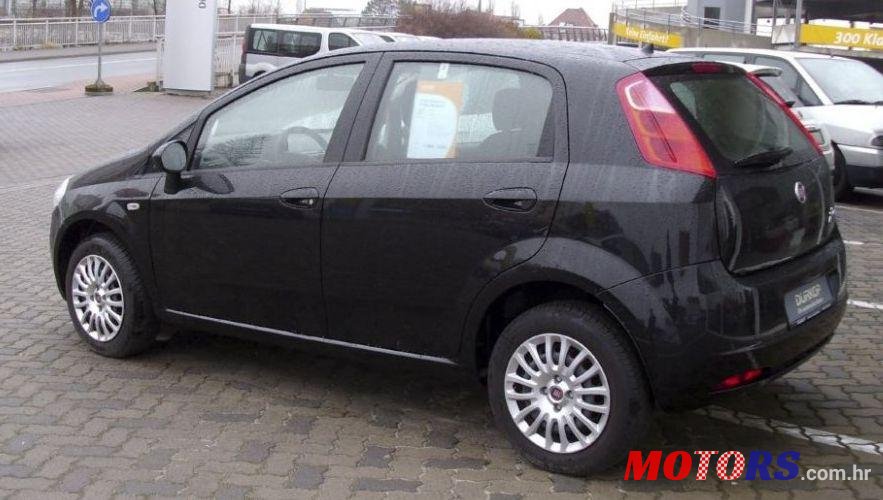 2009' Fiat Punto Evo Gradne photo #1