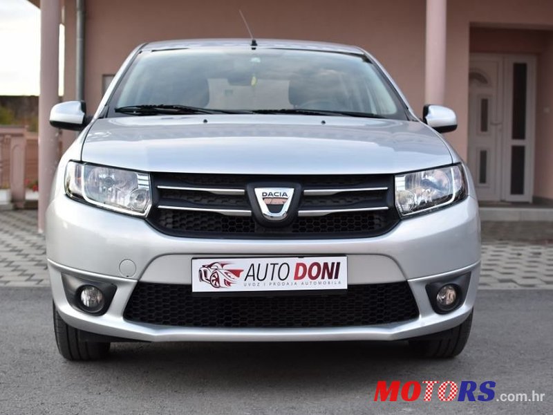 2014' Dacia Sandero photo #2