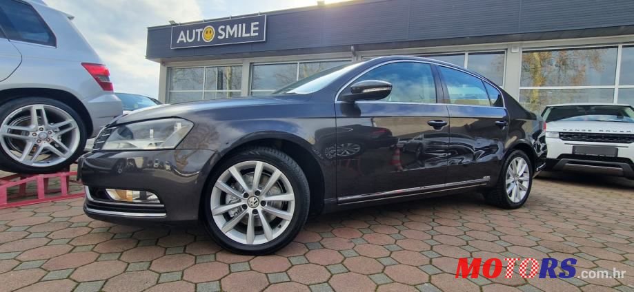 2011' Volkswagen Passat 2,0 Tdi photo #1