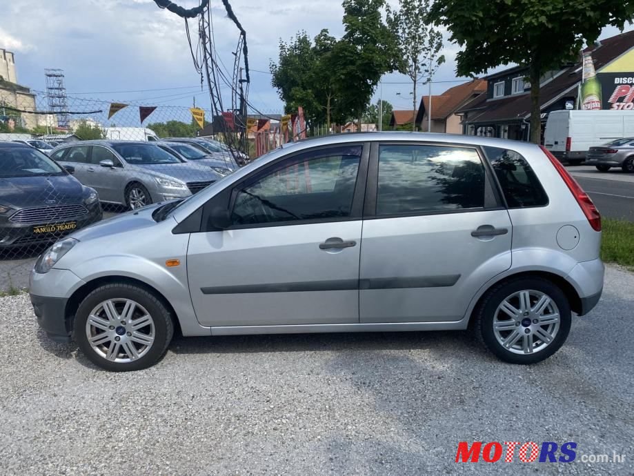 2007' Ford Fiesta photo #4