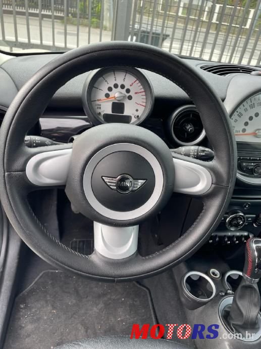 2011' MINI One D photo #3