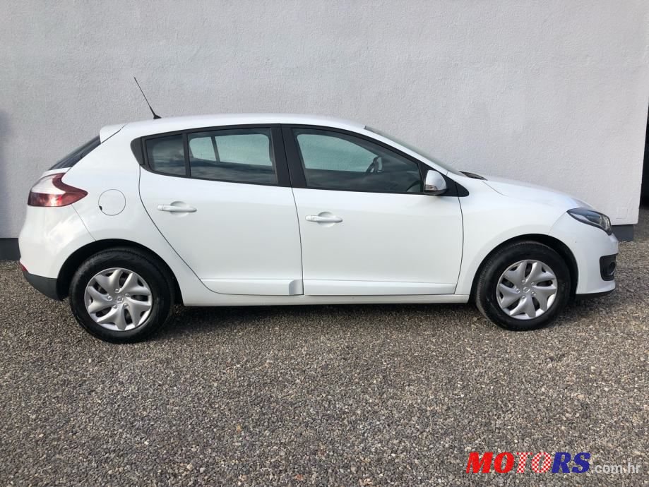2015' Renault Megane Dci 95 photo #2